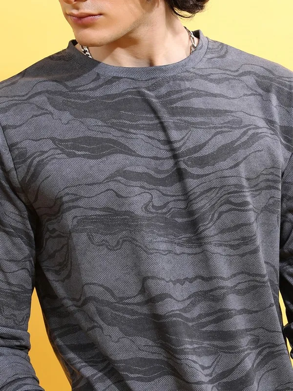  Highlander Men Grey Printed Round Neck T-Shirts