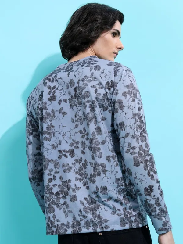 Men Printed Round Neck T-shirt