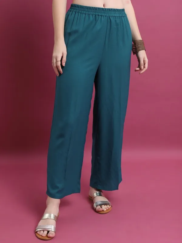  Vishudh Women Teal Kurta Sets