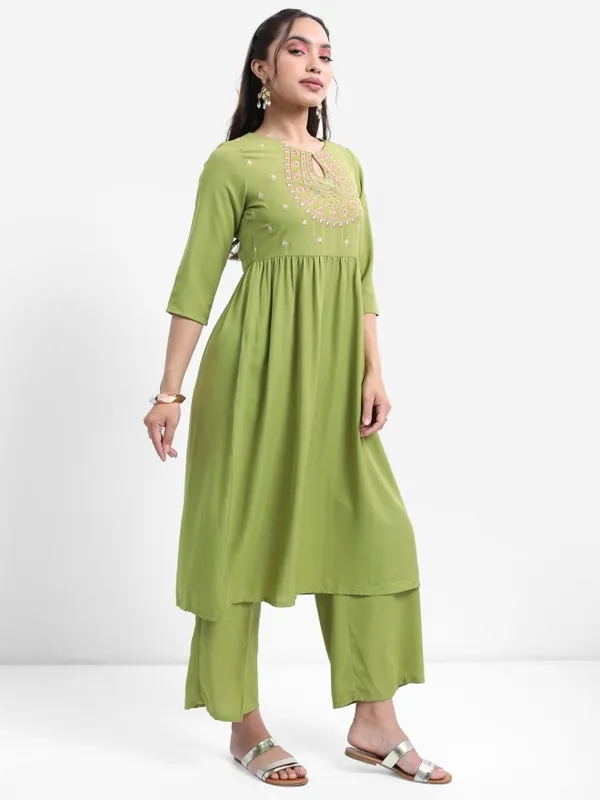 Women Kurta With Palazzo And Dupatta
