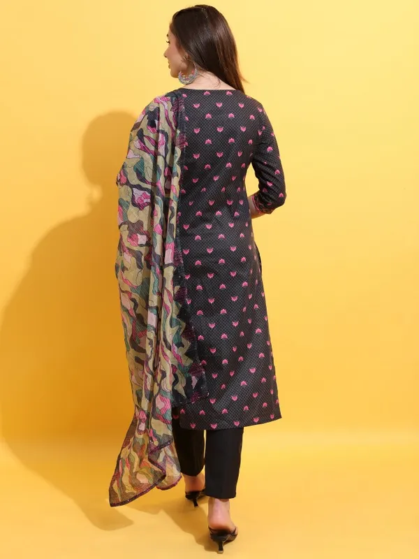 Women Kurta With Palazzo & Dupatta