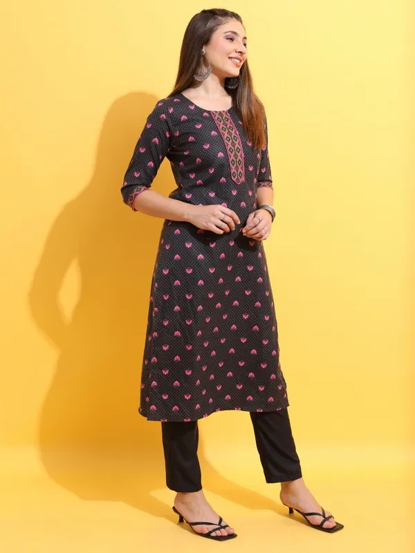 Women Kurta With Palazzo & Dupatta