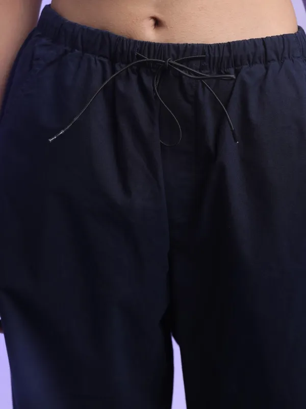  Tokyo Talkies Women Navy Blue Solid Loose Fit Casual Trousers