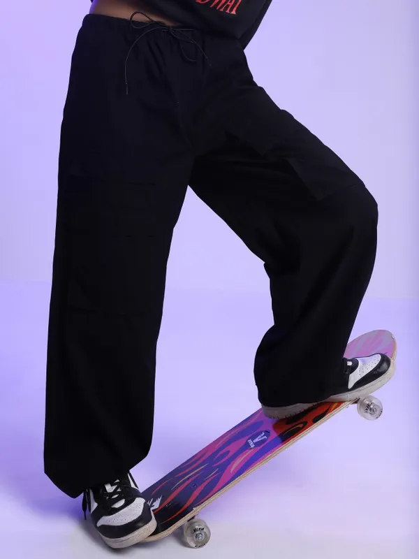  Tokyo Talkies Women Black Solid Loose Fit Casual Trousers