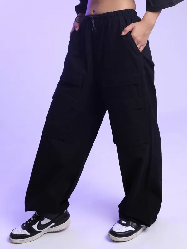  Tokyo Talkies Women Black Solid Loose Fit Casual Trousers