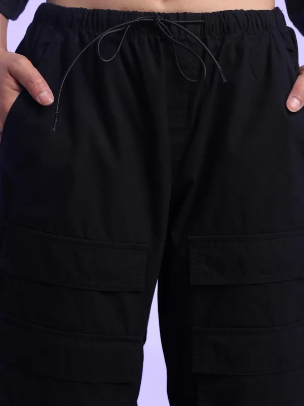  Tokyo Talkies Women Black Solid Loose Fit Casual Trousers