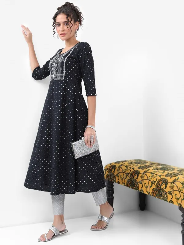  Vishudh Women Black Printed A-Line Kurtas
