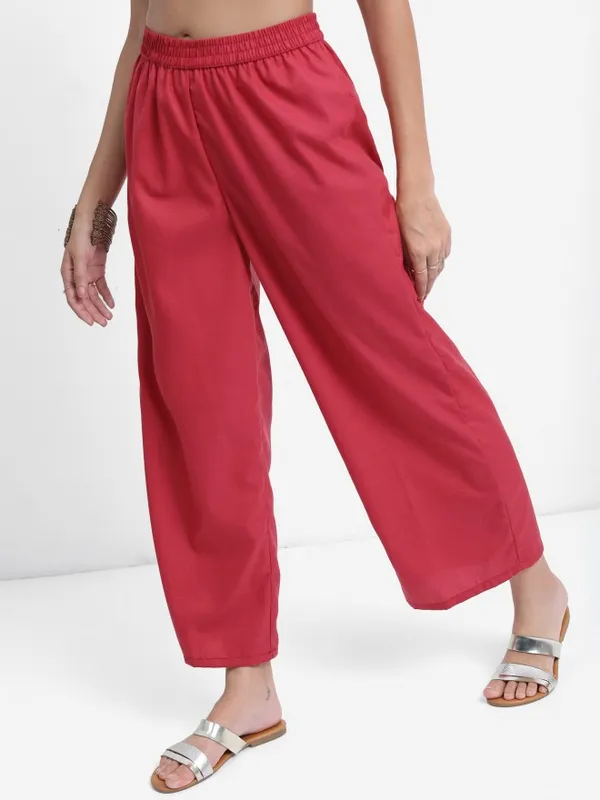  Vishudh Women Red Printed Kurta Sets