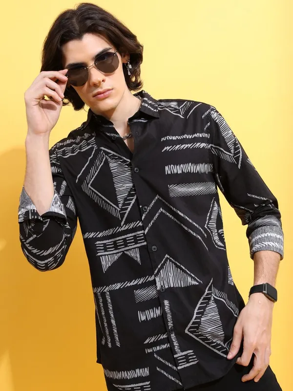  Highlander Men Black Printed Slim Fit Casual Shirts