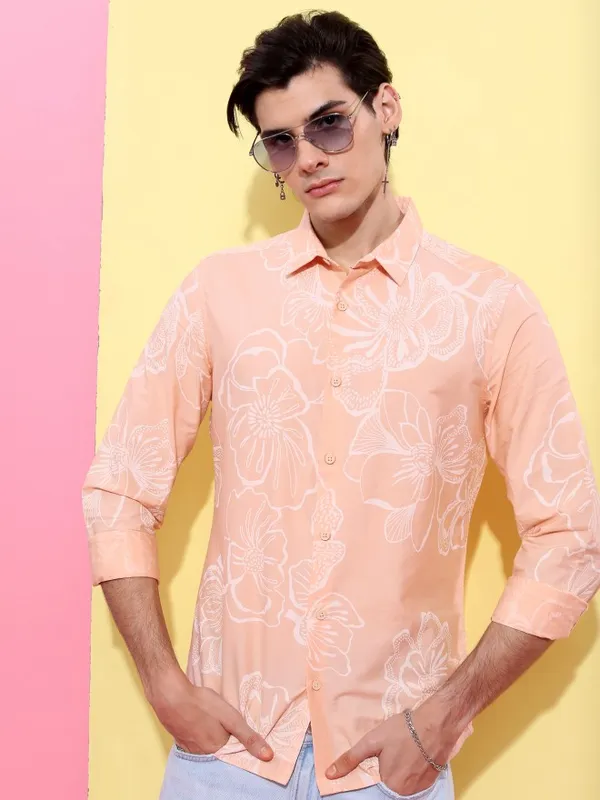  Highlander Men Peach Printed Slim Fit Casual Shirts