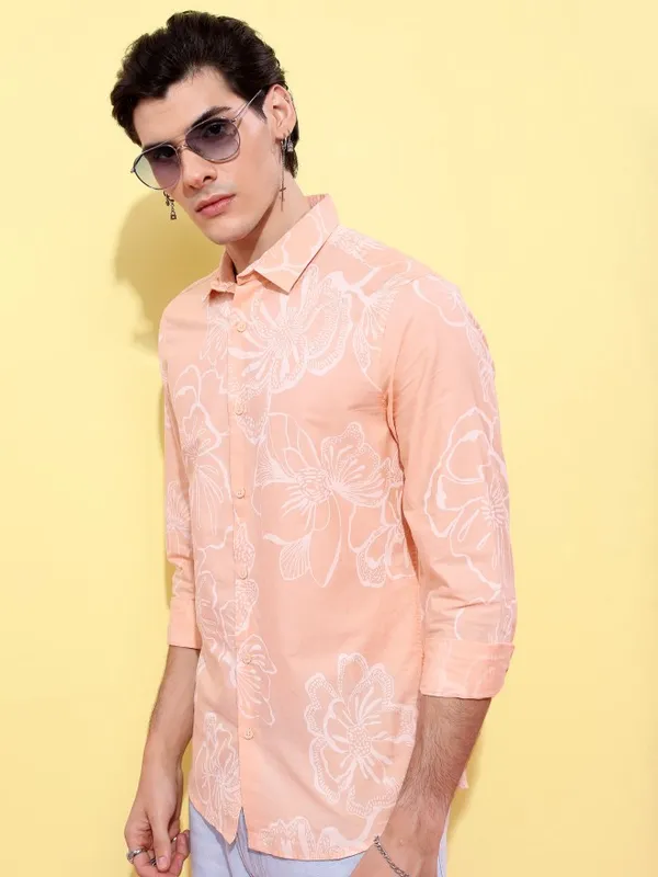  Highlander Men Peach Printed Slim Fit Casual Shirts