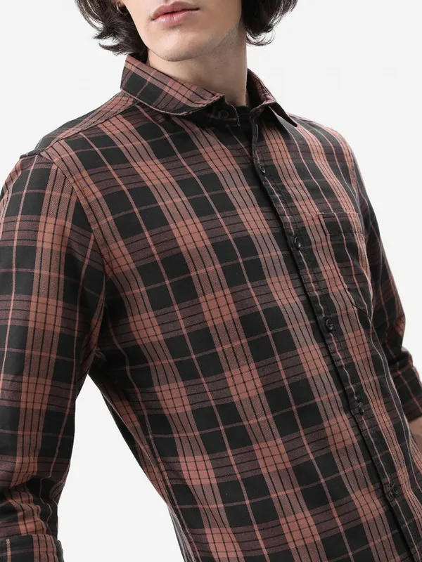  Highlander Men Brown Checked Slim Fit Casual Shirts