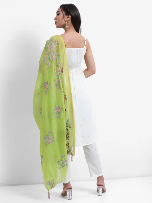 Women Kurta With Trouser & Dupatta