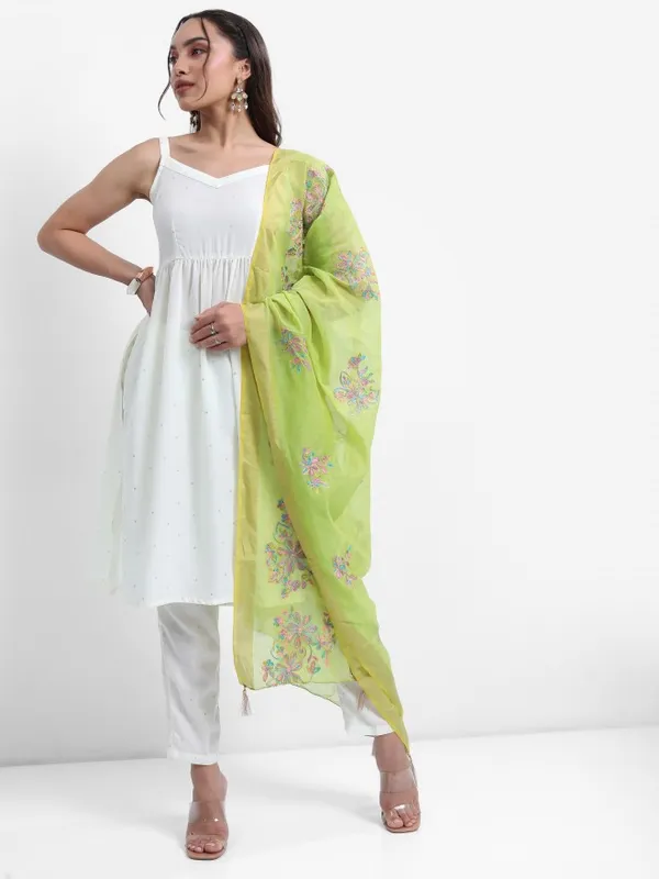 Women Kurta With Trouser & Dupatta