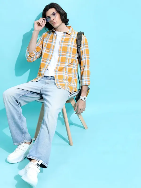  Highlander Men Yellow Checked Slim Fit Casual Shirts