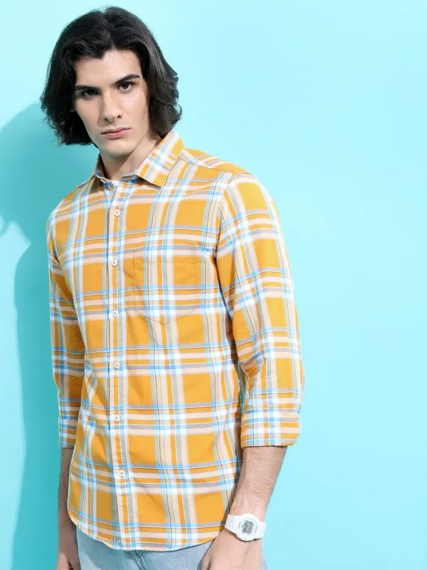  Highlander Men Yellow Checked Slim Fit Casual Shirts