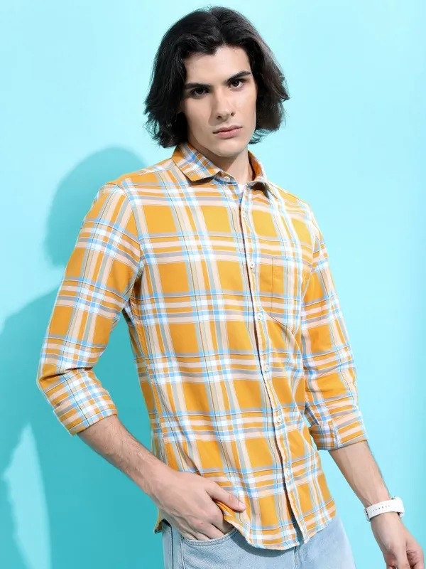  Highlander Men Yellow Checked Slim Fit Casual Shirts
