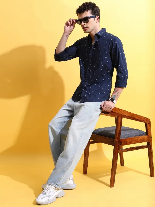  Highlander Men Navy Blue Printed Slim Fit Casual Shirts