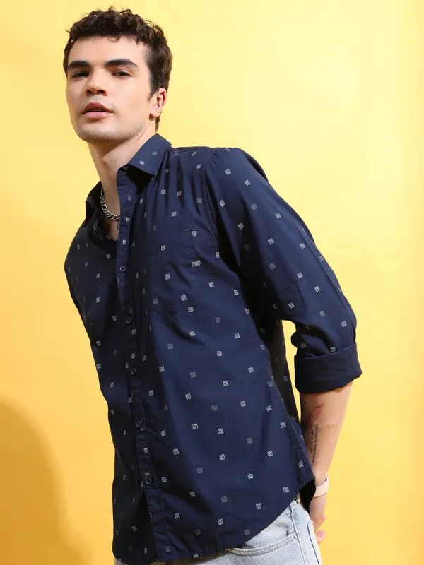  Highlander Men Navy Blue Printed Slim Fit Casual Shirts
