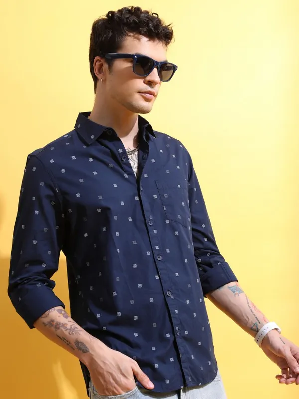  Highlander Men Navy Blue Printed Slim Fit Casual Shirts