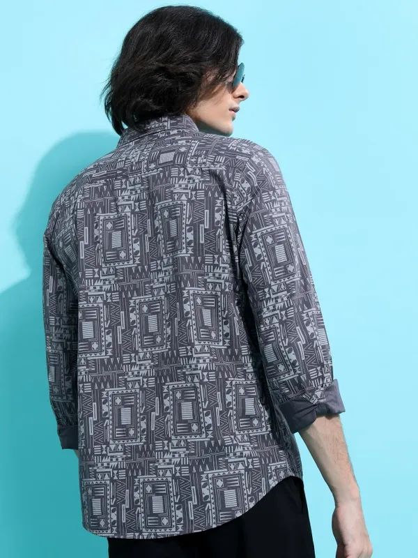 Men Slim Fit Casual Shirt