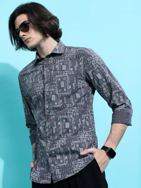 Men Slim Fit Casual Shirt