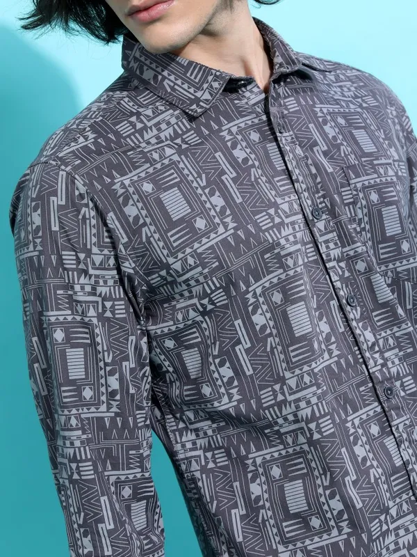 Men Slim Fit Casual Shirt