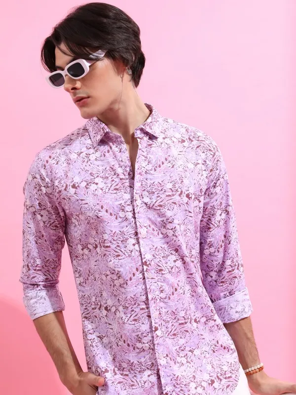  Highlander Men Lavender Printed Slim Fit Casual Shirts