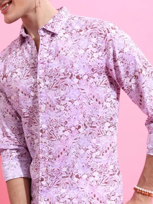  Highlander Men Lavender Printed Slim Fit Casual Shirts