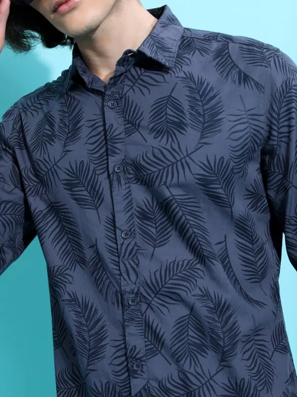 Men Slim Fit Casual Shirt