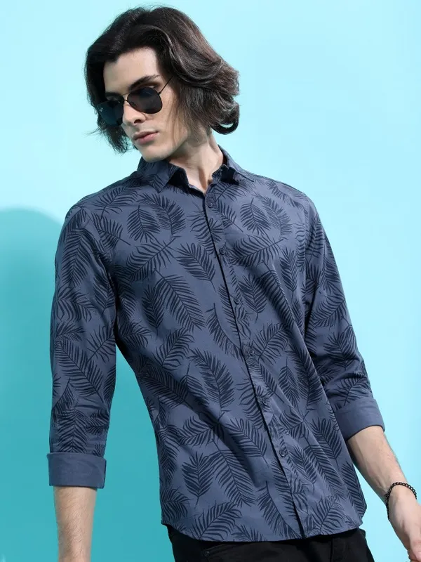 Men Slim Fit Casual Shirt