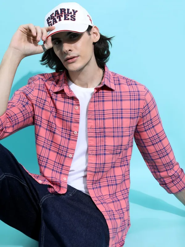  Highlander Men Peach Checked Slim Fit Casual Shirts