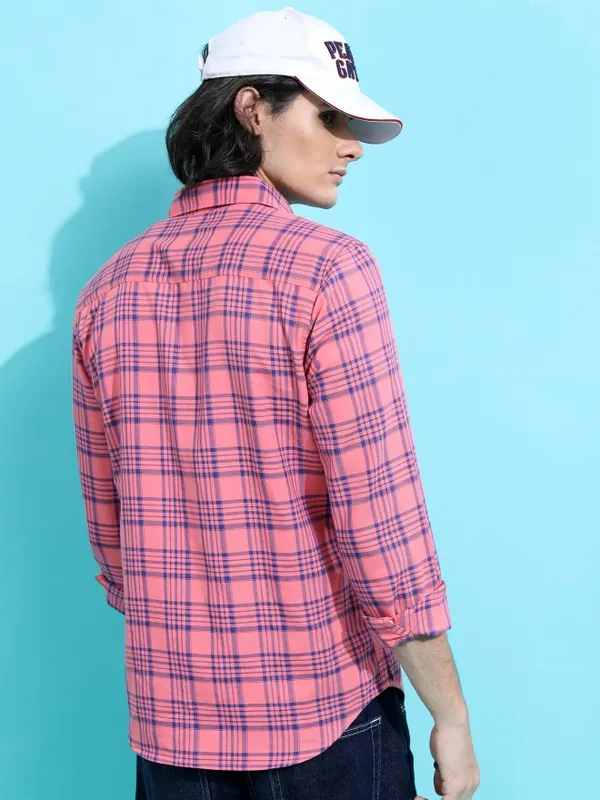  Highlander Men Peach Checked Slim Fit Casual Shirts