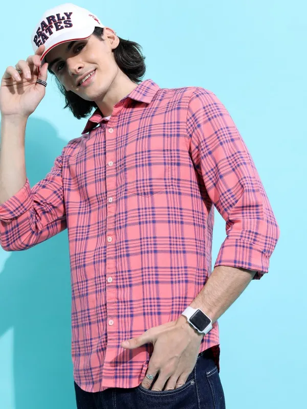  Highlander Men Peach Checked Slim Fit Casual Shirts