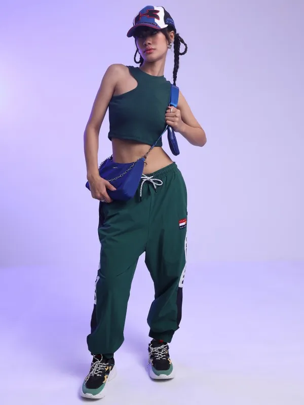 Tokyo Talkies Women Green Solid Tank Tops