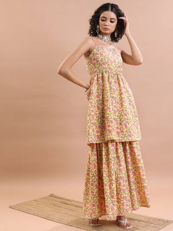 Women Top With Sharara & Dupatta