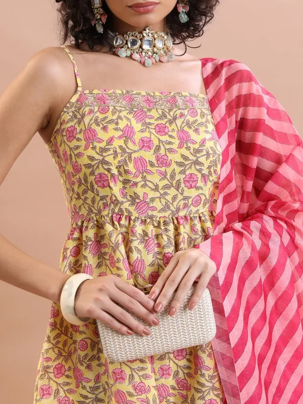 Women Top With Sharara & Dupatta