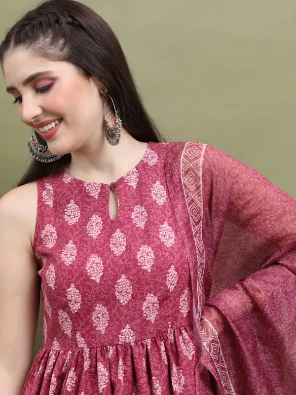 Women Kurta With Sharara & Dupatta