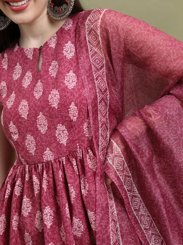 Women Kurta With Sharara & Dupatta