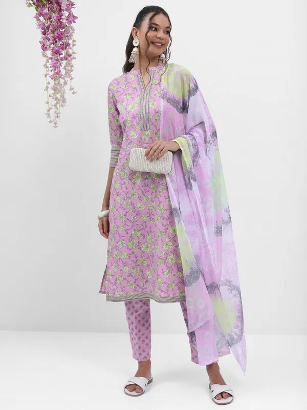  Ketch Women Mauve Kurta Sets