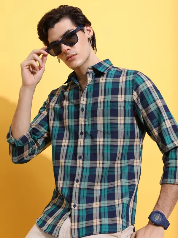  Highlander Men Green Checked Slim Fit Casual Shirts