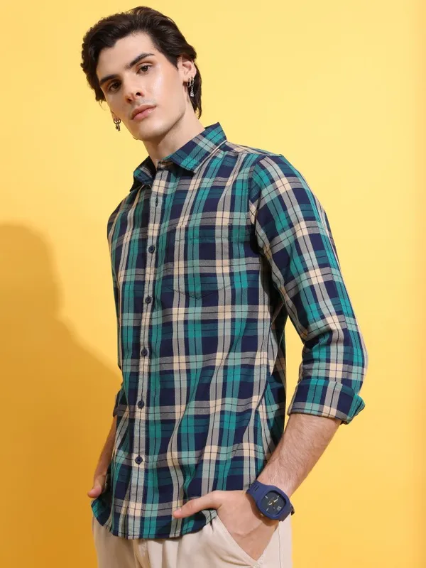  Highlander Men Green Checked Slim Fit Casual Shirts