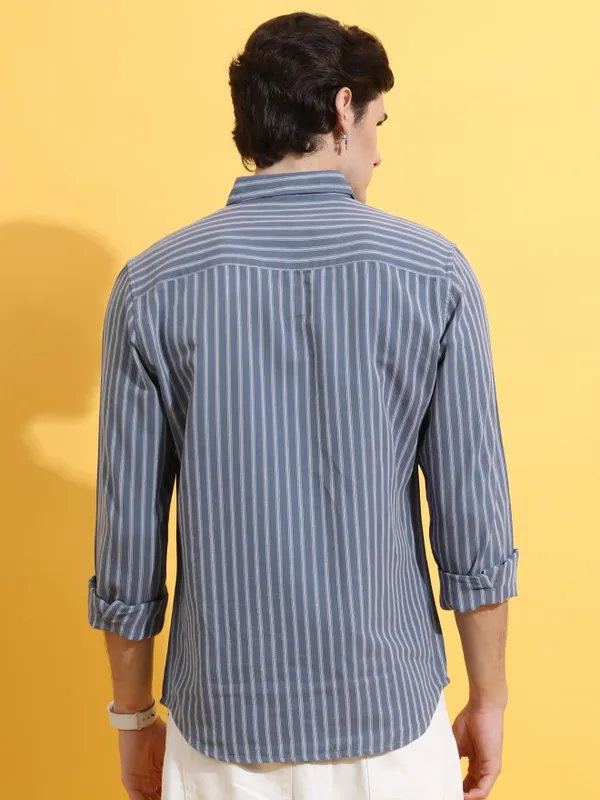  Highlander Men Grey Striped Slim Fit Casual Shirts