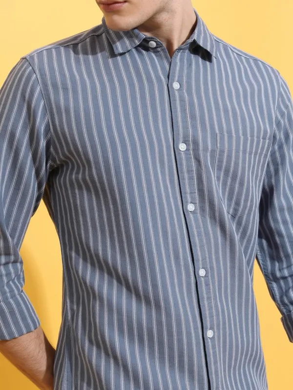  Highlander Men Grey Striped Slim Fit Casual Shirts