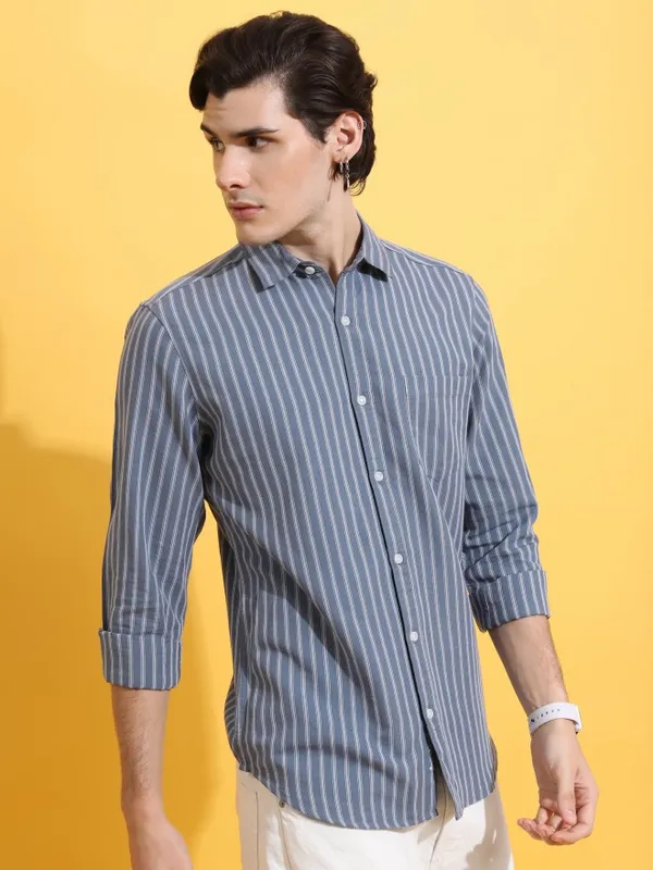  Highlander Men Grey Striped Slim Fit Casual Shirts