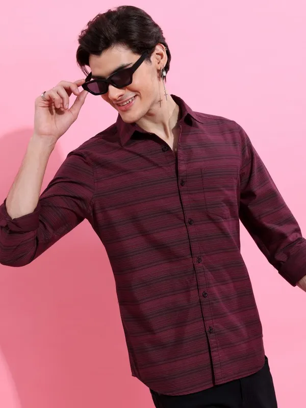  Highlander Men Burgundy Striped Slim Fit Casual Shirts