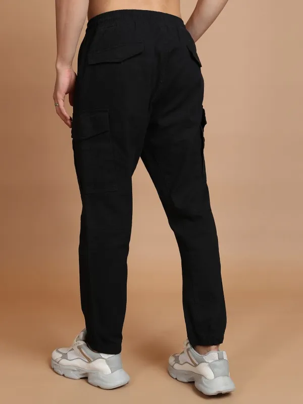  Highlander Men Black Regular Fit Solid Casual Trousers