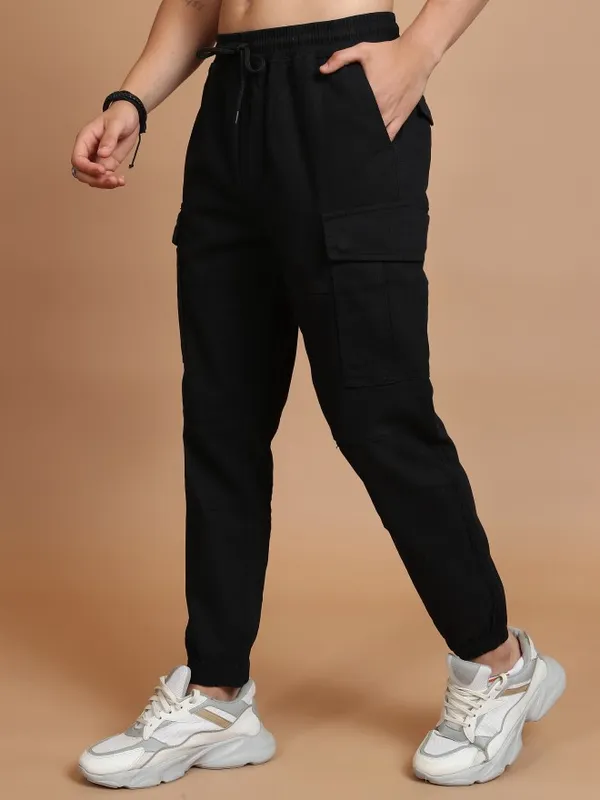  Highlander Men Black Regular Fit Solid Casual Trousers