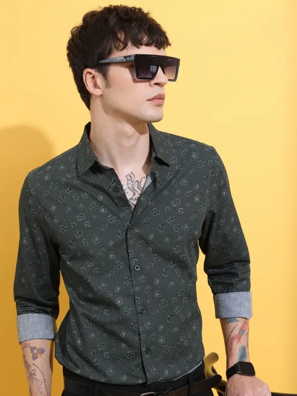 Men Slim Fit Casual Shirt