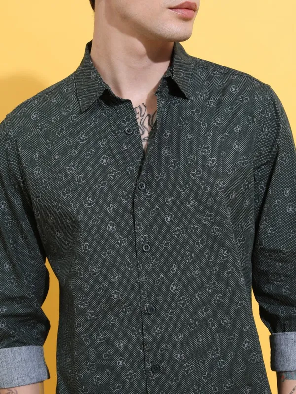 Men Slim Fit Casual Shirt